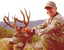 Don Callahan with a 24 inch wide 10x9 Blacktail