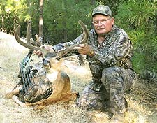 Gerry Gossett with a 25 1/4 inch wide 3x3 Blacktail