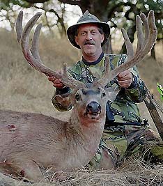 Angelo Nogara broke the California State Record with this non-typical
      blacktail taken with his Mathews bow in July of 2005.